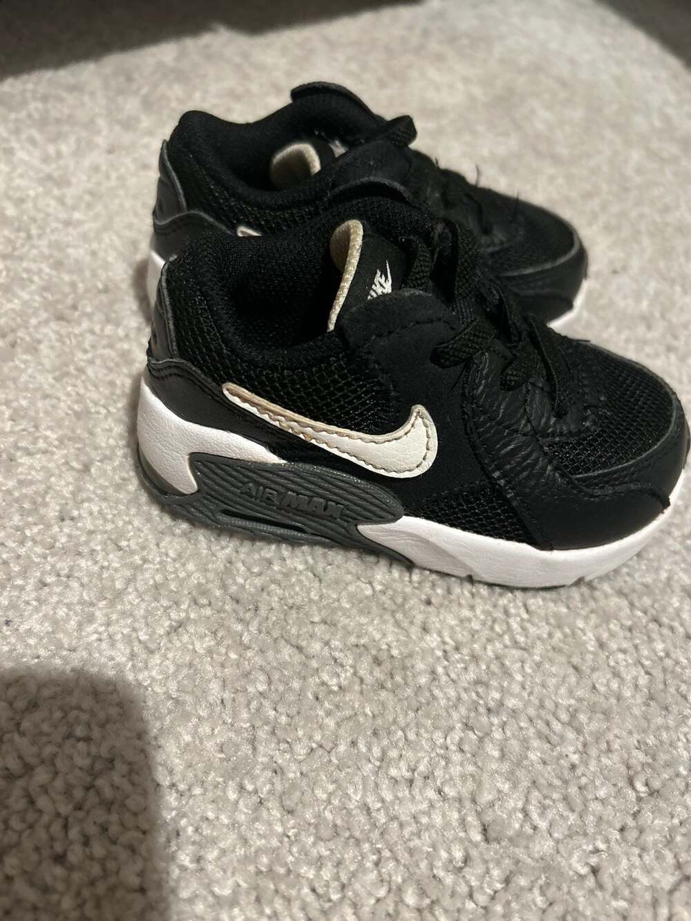 Toddler Nike sneakers